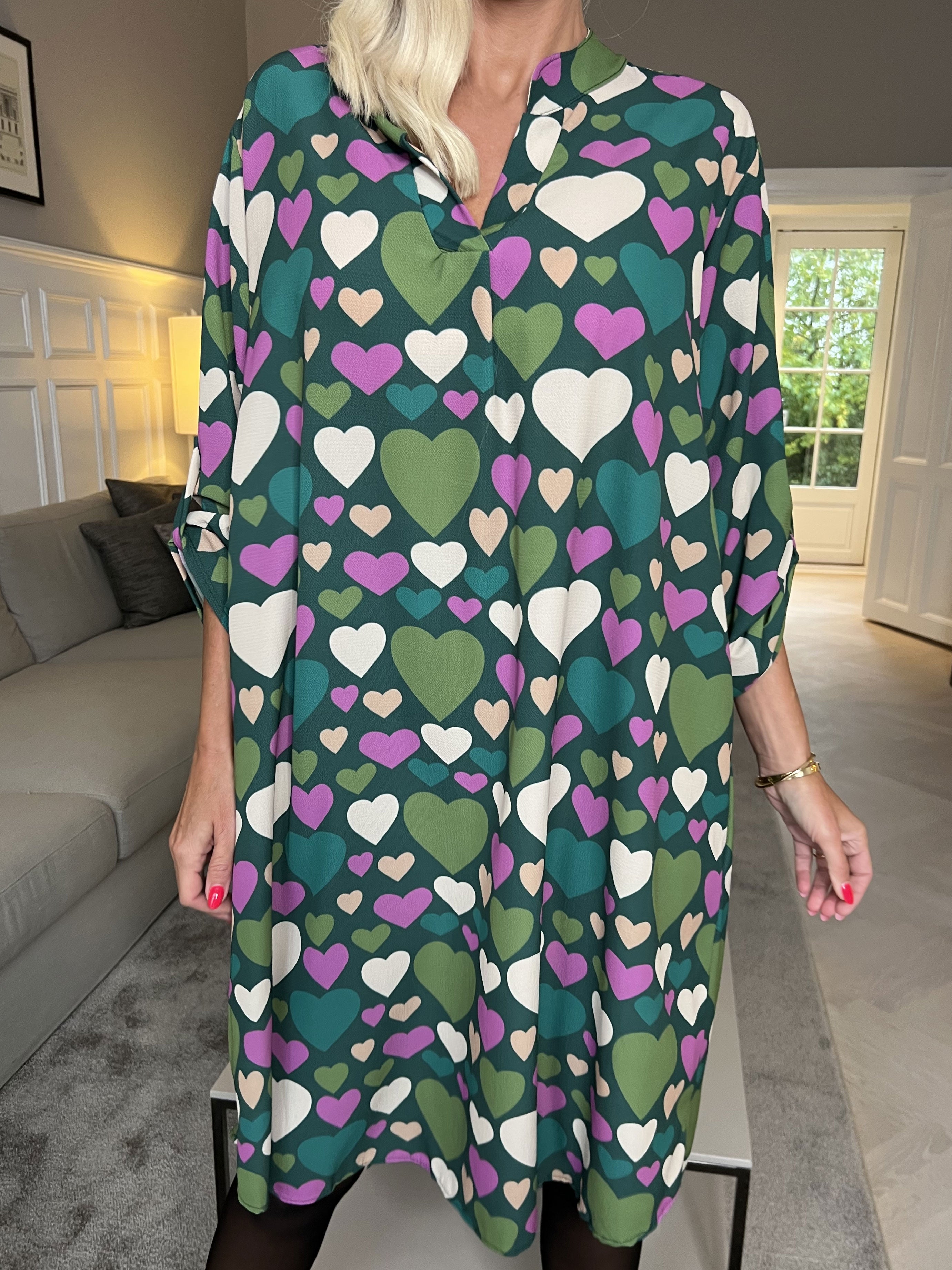 Vanesa Heart Long - Let og luftig kjole med hjerte mønster